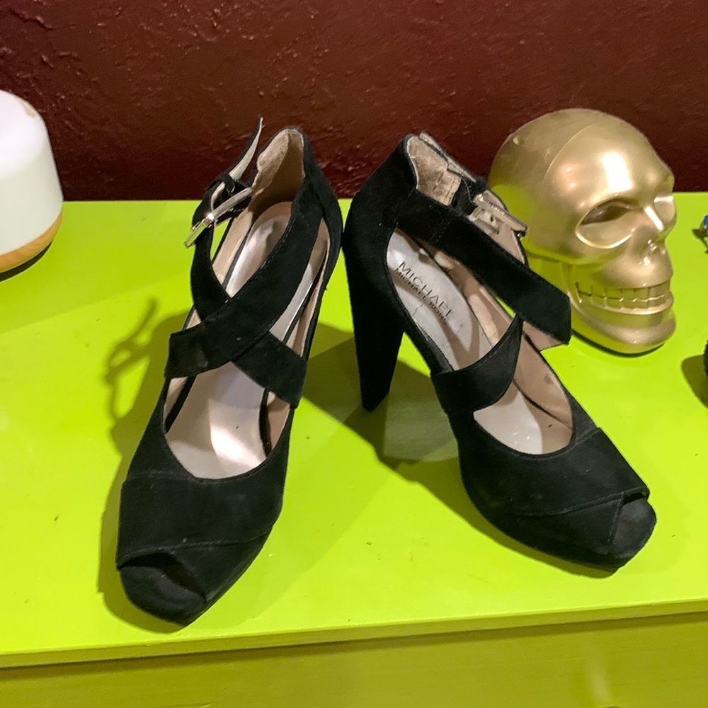 Barely worn, beautiful Michael Kors, black suede heels.